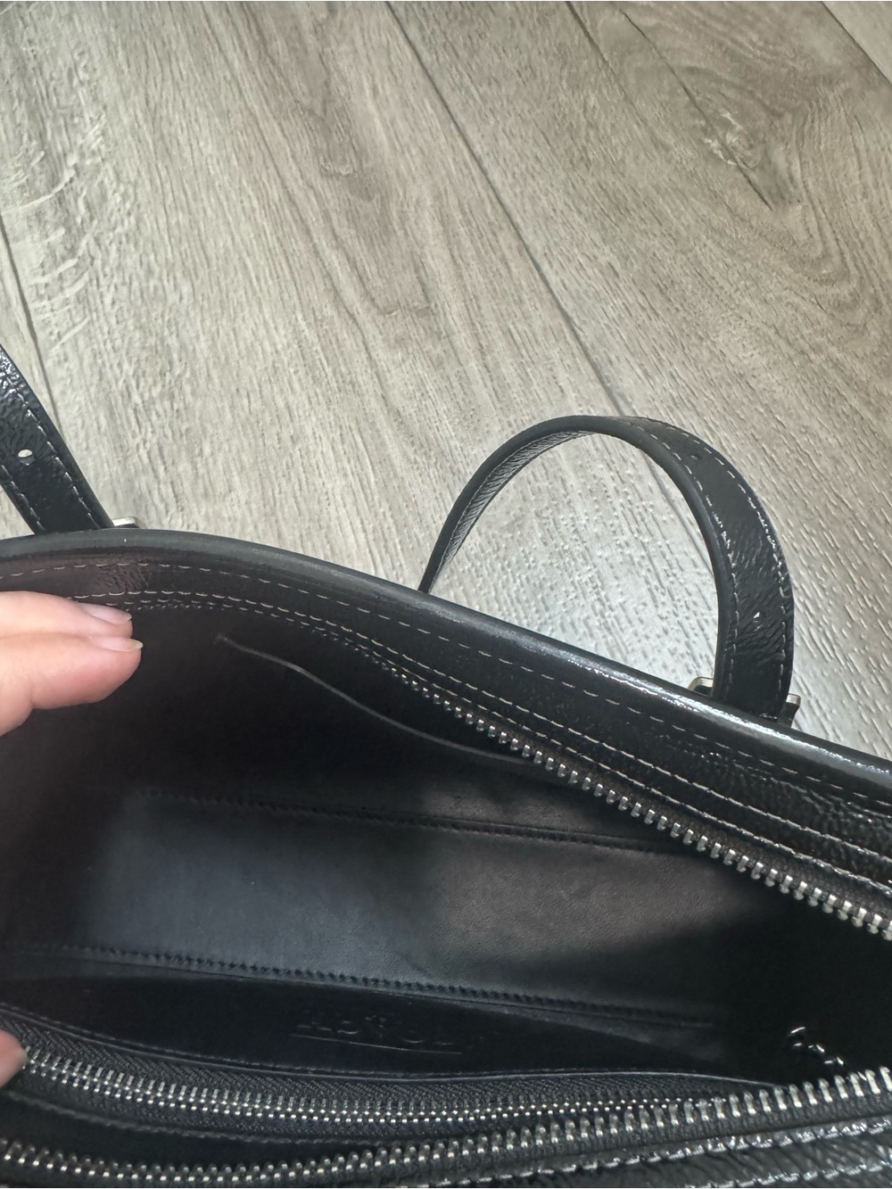 Coach Swing Zip - Picture 14 of 17